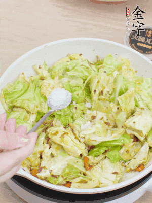 一點鹽、糖調味。